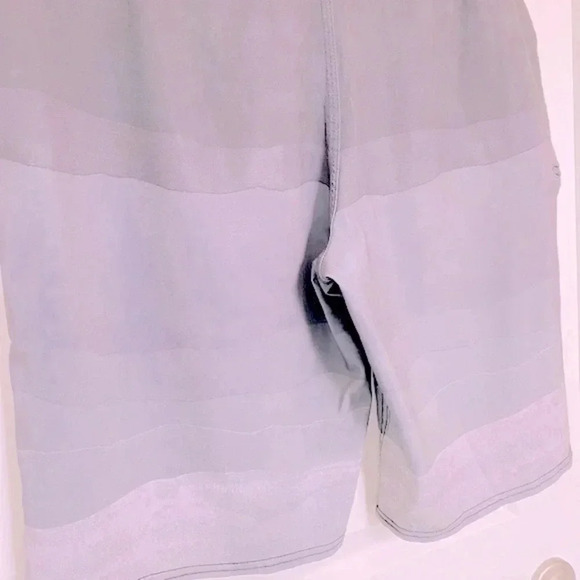 O’Neill Swim Men’s Black and Gray Hyperfreak Board Shorts 32W - Picture 4 of 11